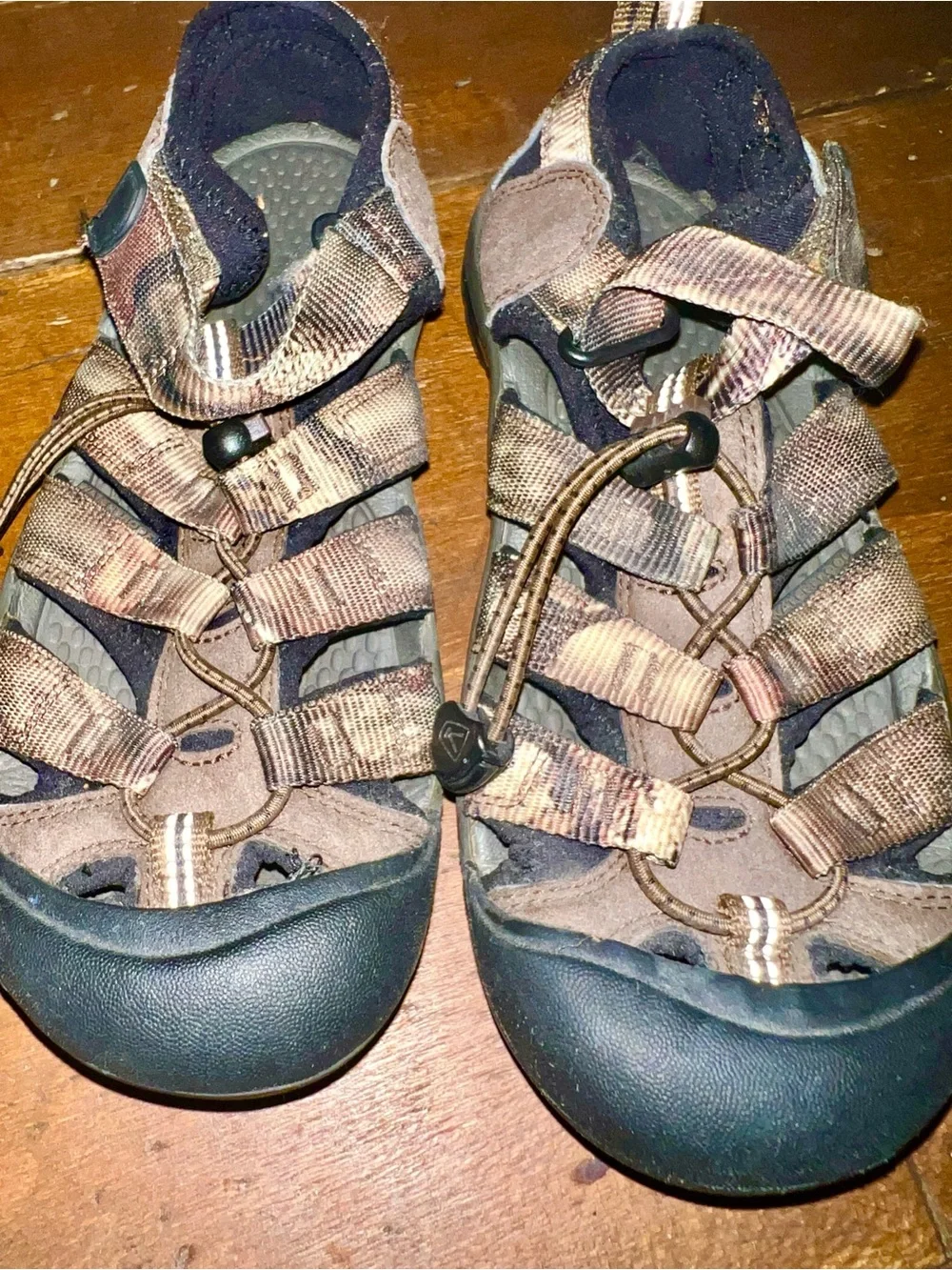 Keen Sandals Big boy sz 5 Eu 38 Brown Camo Newport H2 waterproof